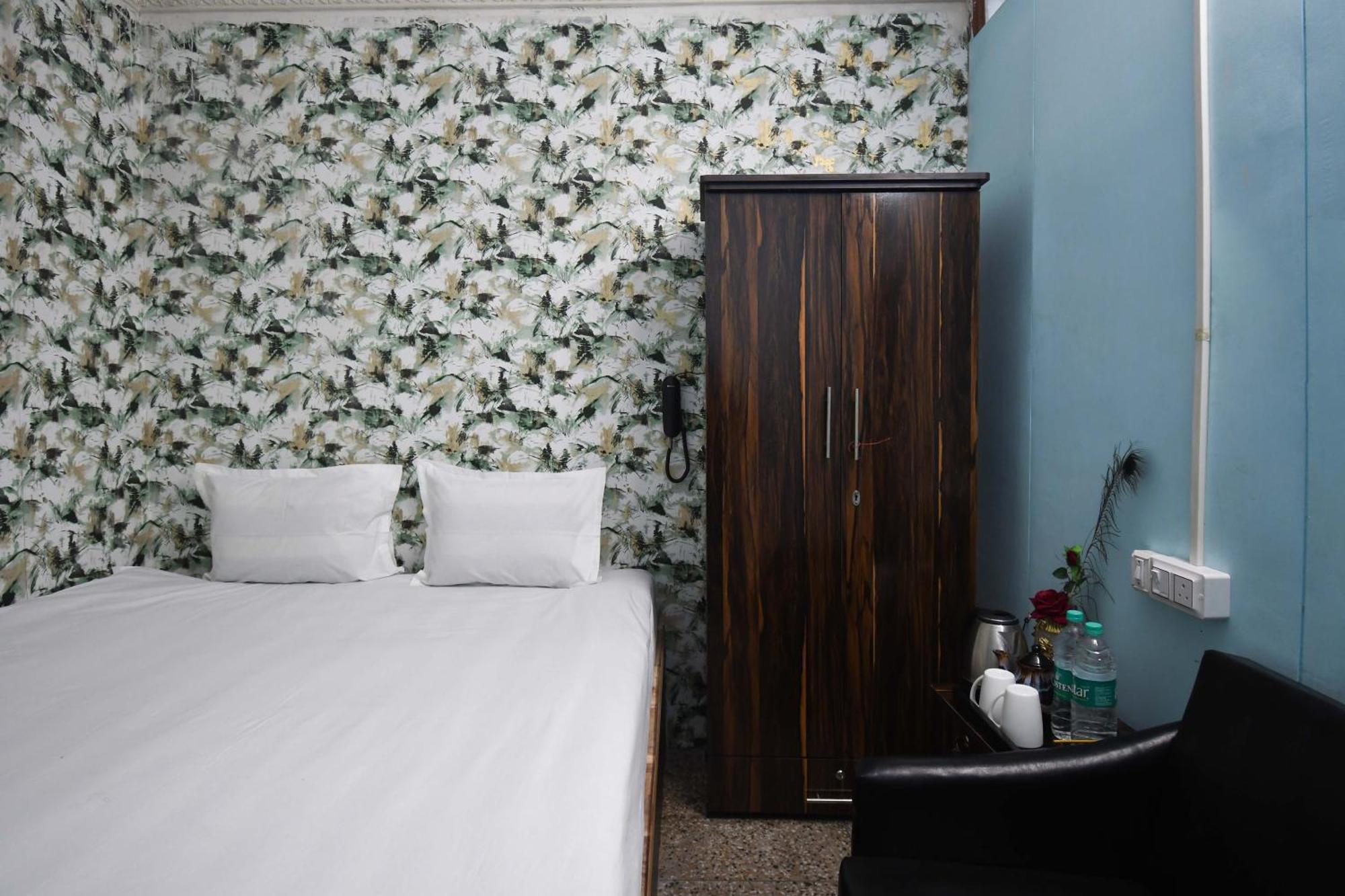 Hotel O Blue Cherry Guest House Calcutta Buitenkant foto